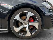 Volkswagen Golf GDI - U8862