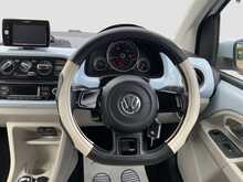 Volkswagen up!  - U8863