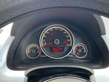 Volkswagen up!  - U8863