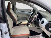 Volkswagen up!  - U8863