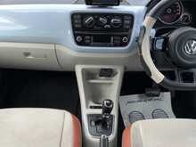 Volkswagen up!  - U8863
