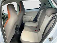 Volkswagen up!  - U8863