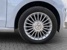 Volkswagen up!  - U8863