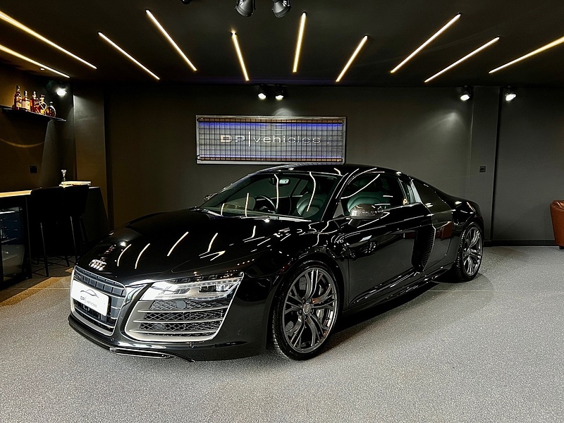 5.2 FSI V10 Plus Coupe 2dr Petrol S Tronic quattro Euro 5 (550 ps)