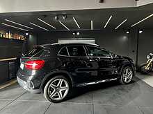 Mercedes-Benz GLA CLASS 1.6 GLA200 AMG Line 