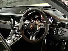 Porsche 911 991 Carrera GTS 