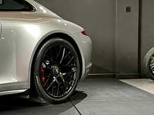 Porsche 911 991 Carrera GTS 