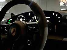 Porsche TAYCAN Performance Plus 93.4kWh 4S 