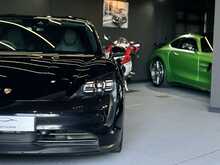 Porsche TAYCAN Performance Plus 93.4kWh 4S 