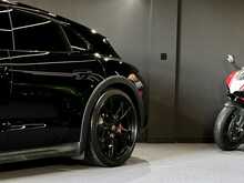 Porsche TAYCAN Performance Plus 93.4kWh 4S 