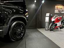 Land Rover Defender 90 D200 MHEV 