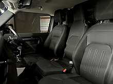 Land Rover Defender 90 D200 MHEV 