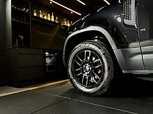 Land Rover Defender 90 D200 MHEV 