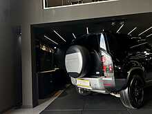 Land Rover Defender 90 D200 MHEV 