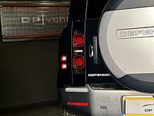 Land Rover Defender 90 D200 MHEV 