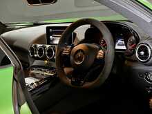 Mercedes-Benz AMG GT V8 BiTurbo R 