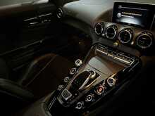 Mercedes-Benz AMG GT V8 BiTurbo R 