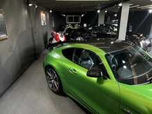 Mercedes-Benz AMG GT V8 BiTurbo R 