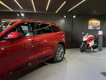 Jaguar F-PACE D180 R-Sport 