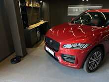 Jaguar F-PACE D180 R-Sport 