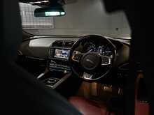 Jaguar F-PACE D180 R-Sport 