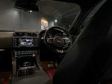 Jaguar F-PACE D180 R-Sport 