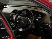 Jaguar F-PACE D180 R-Sport 