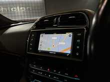 Jaguar F-PACE D180 R-Sport 