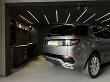 Land Rover Discovery Sport D180 MHEV R-Dynamic HSE