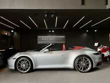 Porsche 911 3.0T 992 Carrera Convertible
