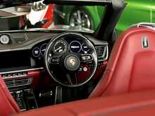 Porsche 911 3.0T 992 Carrera Convertible