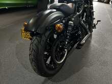 Harley-Davidson Sportster Iron 883 XL883N