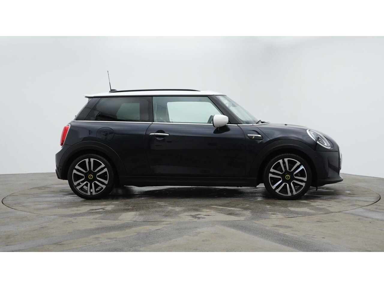Used 2021 MINI Electric Hatch Level 3 For Sale in Kent (U1729) DP