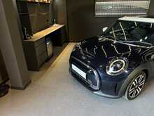 MINI Electric Hatch 32.6kWh Level 3 3dr Hatchback