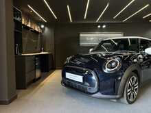MINI Electric Hatch 32.6kWh Level 3 3dr Hatchback