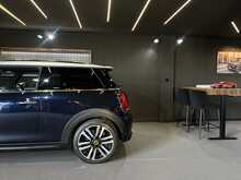 MINI Electric Hatch 32.6kWh Level 3 3dr Hatchback