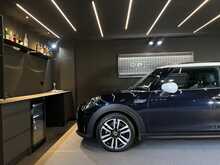 MINI Electric Hatch 32.6kWh Level 3 3dr Hatchback