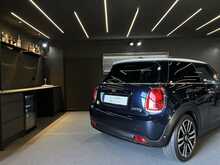 MINI Electric Hatch 32.6kWh Level 3 3dr Hatchback