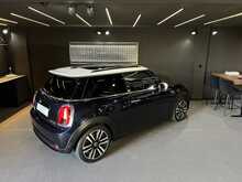 MINI Electric Hatch 32.6kWh Level 3 3dr Hatchback