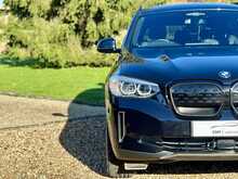 BMW iX3 Premier Edition 