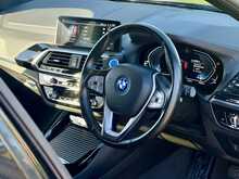 BMW iX3 Premier Edition 