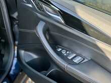 BMW iX3 Premier Edition 