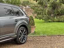 Audi Q7 3.0 TFSI V6 55 Black Edition