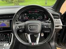 Audi Q7 3.0 TFSI V6 55 Black Edition