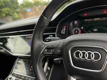 Audi Q7 3.0 TFSI V6 55 Black Edition