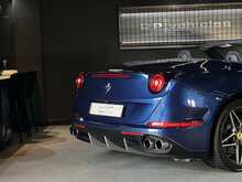 Ferrari California V8 T 