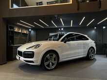 Porsche Cayenne V6 E-Hybrid Platinum Edition 