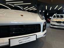 Porsche Cayenne V6 E-Hybrid Platinum Edition 