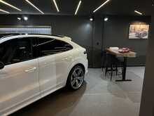 Porsche Cayenne V6 E-Hybrid Platinum Edition 