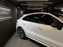 Porsche Cayenne V6 E-Hybrid Platinum Edition 